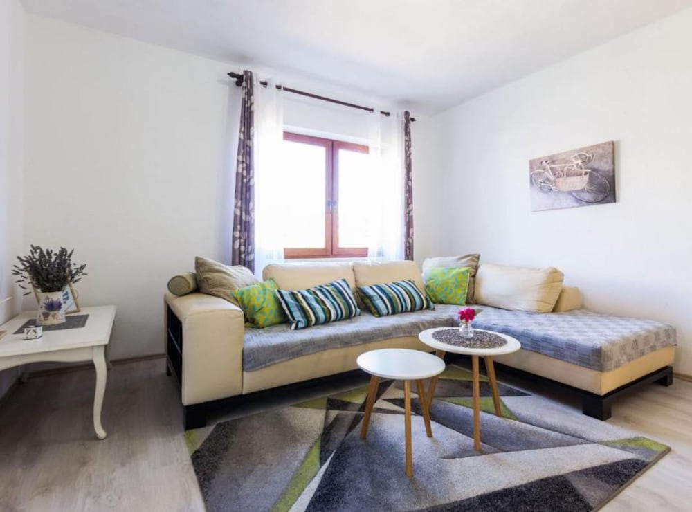 Charming Zadar Apartment Near Old Town With Convenient Access to Beaches