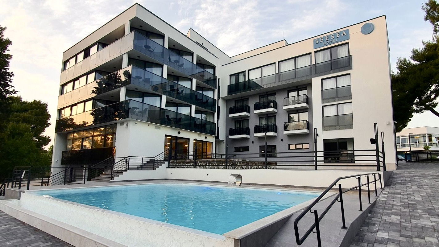 SeeSea Hotel
