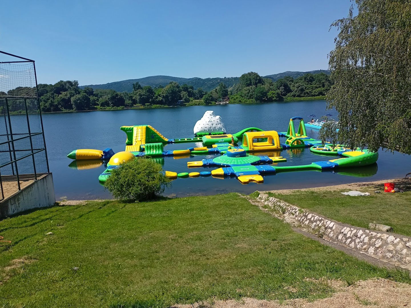 Srebrno jezero beach