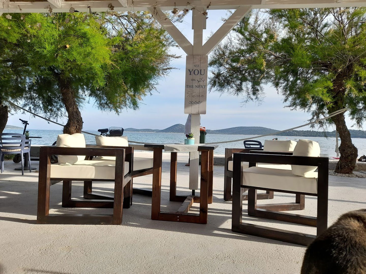 Beach Bar Samo Pomalo