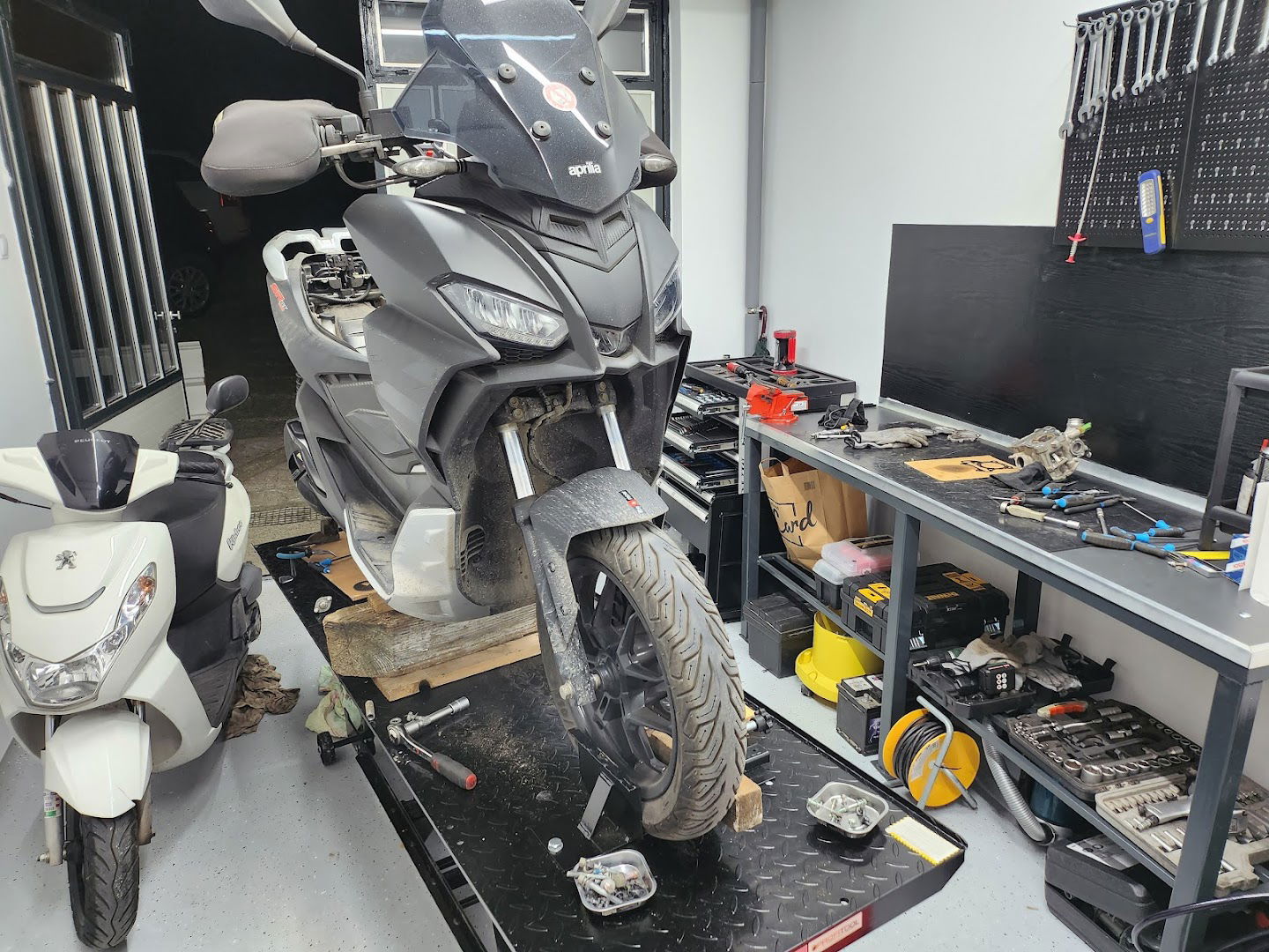 SKUTER SERVIS ROBY j.d.o.o.