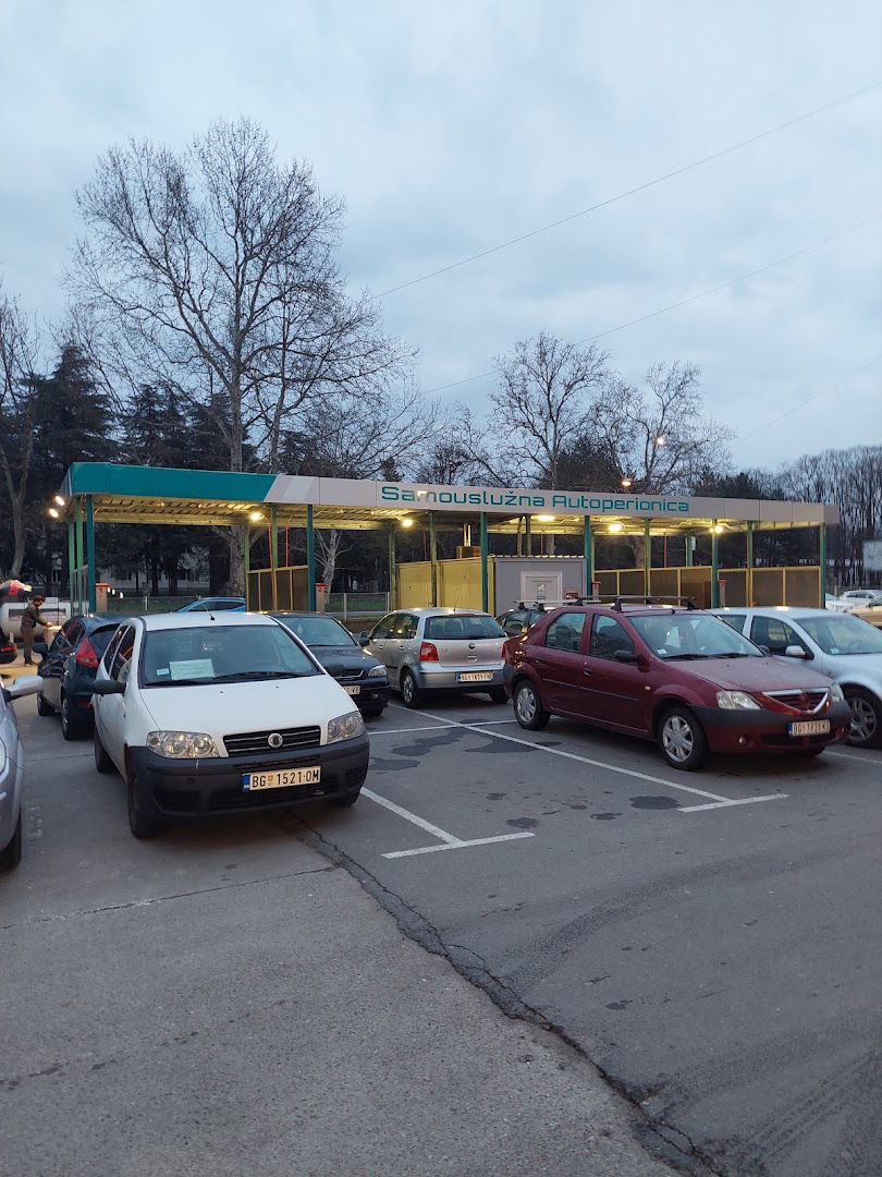 Samouslužna autoperionica