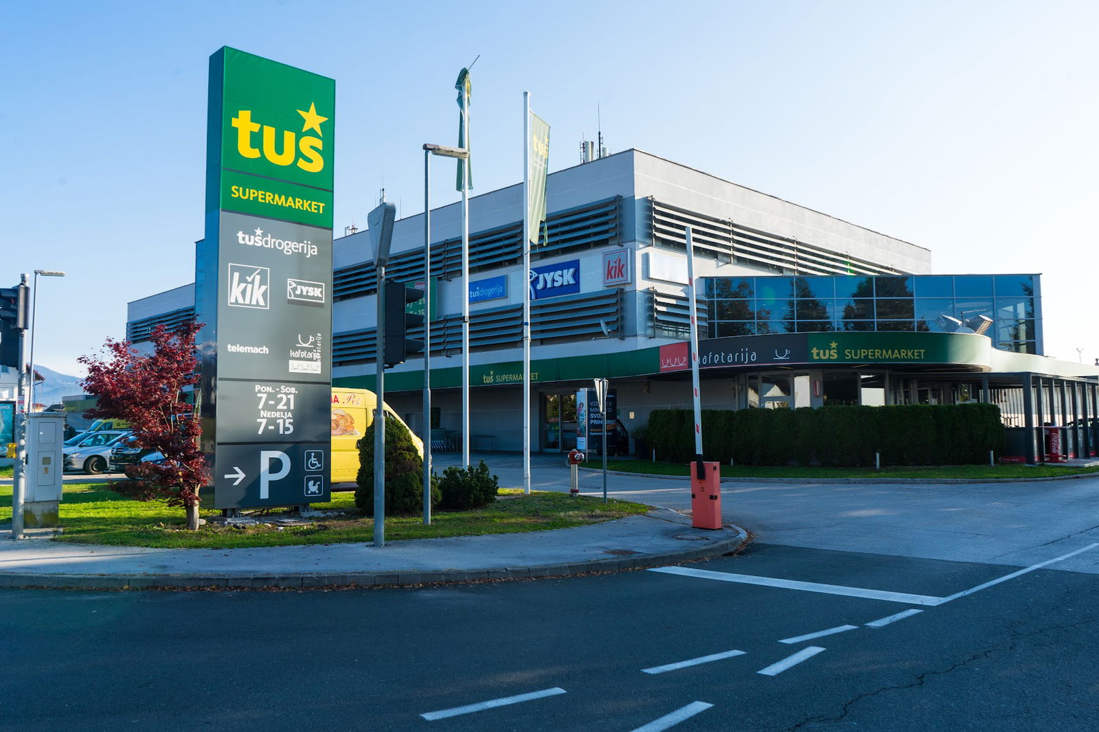 Tuš supermarket Mengeš