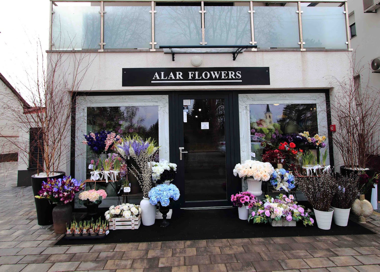Alar Flowers