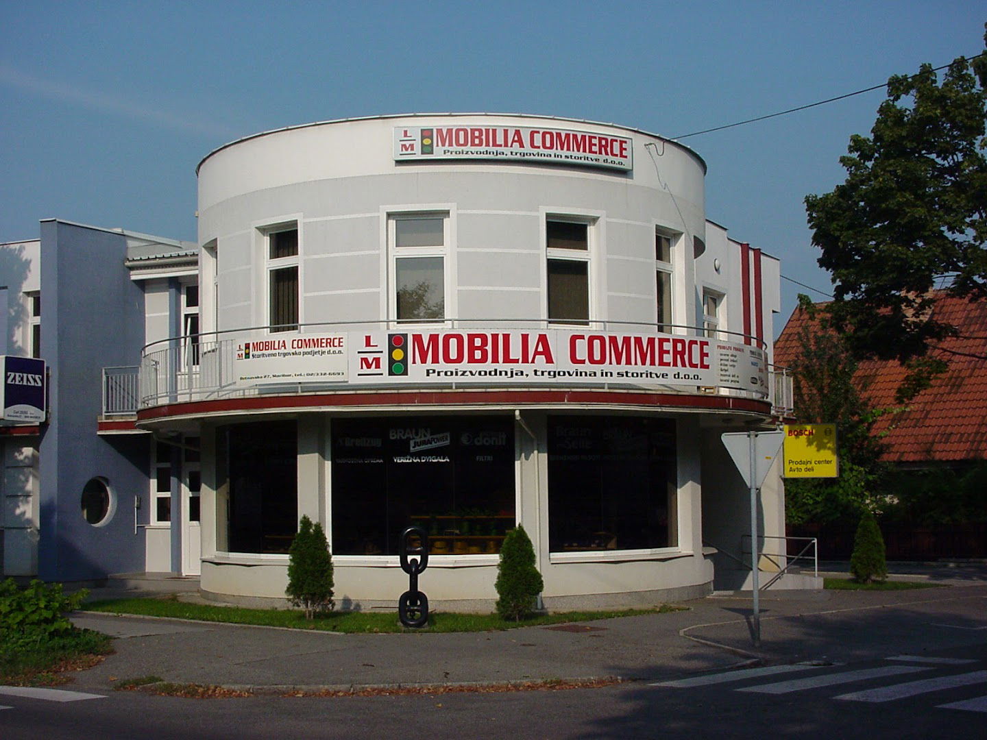 Lm Mobilia Commerce proizvodnja, trgovina in storitve d.o.o.