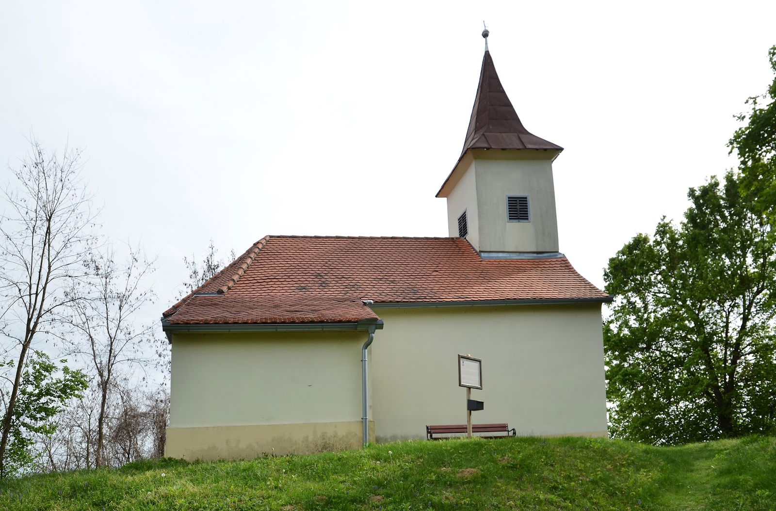 Cerkev sv. Andreja na Skalah