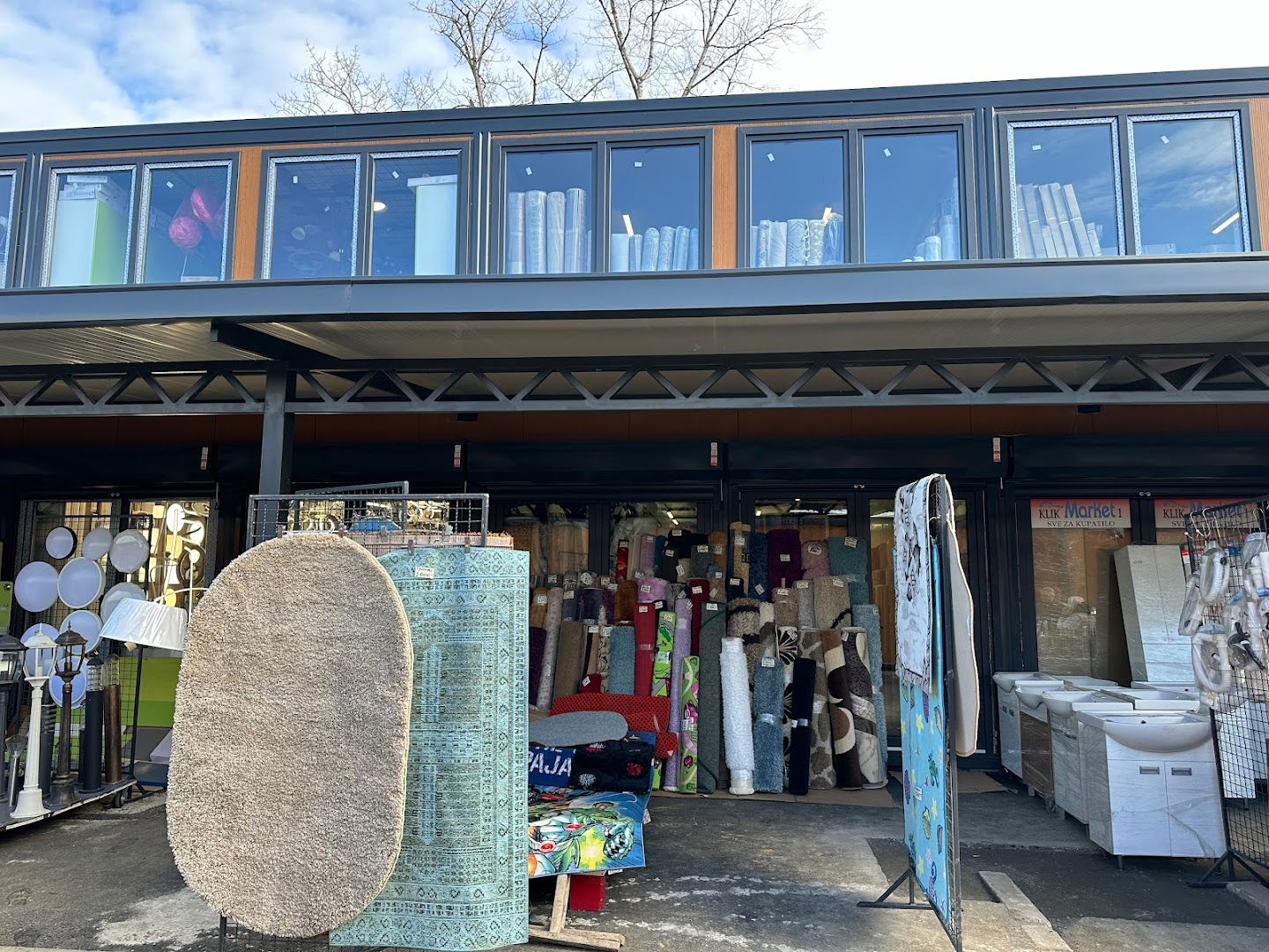 Tepih centar Buvljak Miljakovac