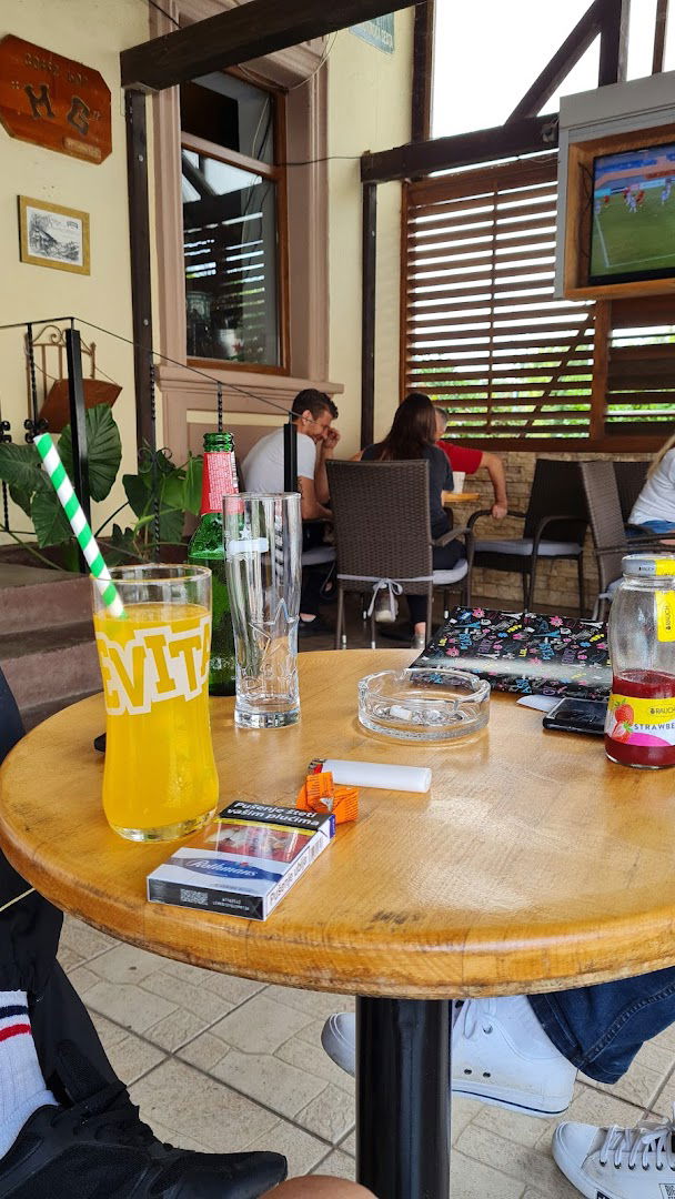 CAFFE BAR M G, JELENA TEPŠIĆ