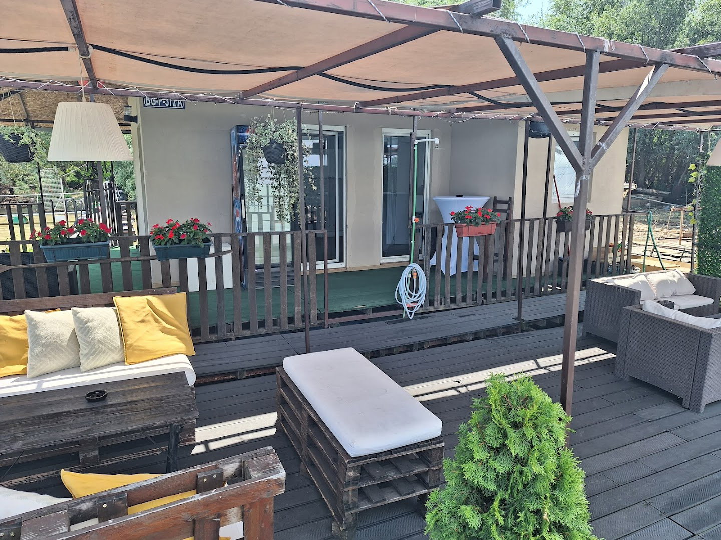 Splav za izdavanje Chill Out