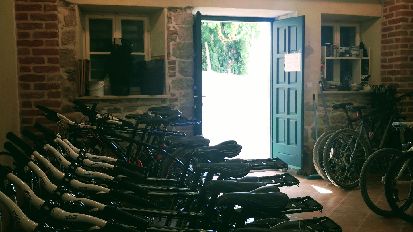 Rent-a-bike / e-bike / e-scooter Postira