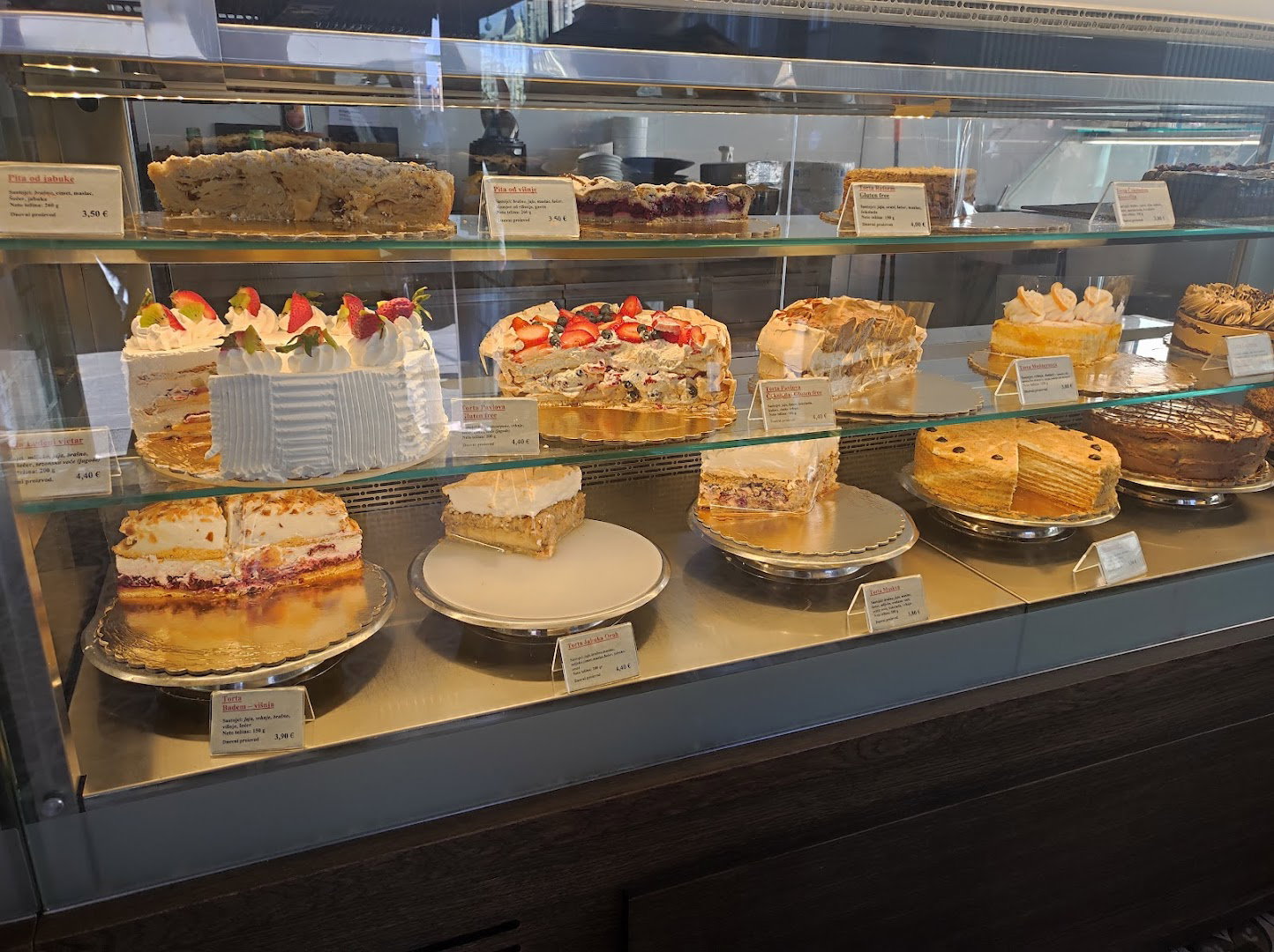 Oranž Bistro & Wine Bar