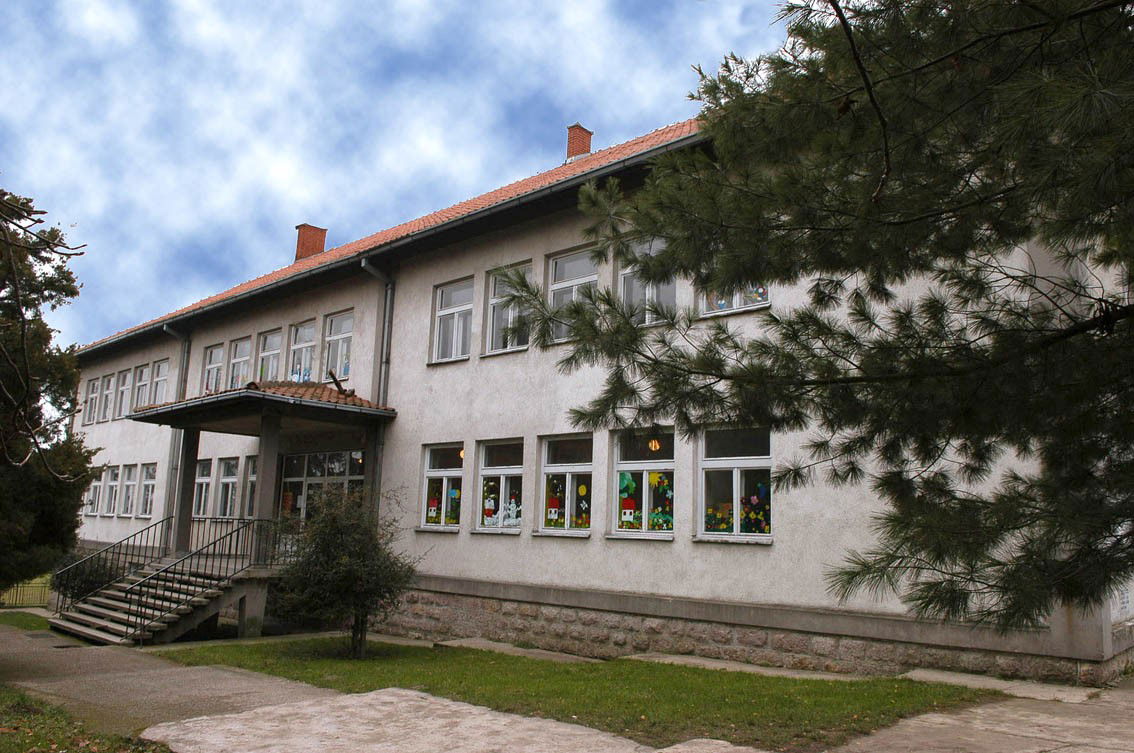 OŠ "Ljubomir Ljuba Nenadović"