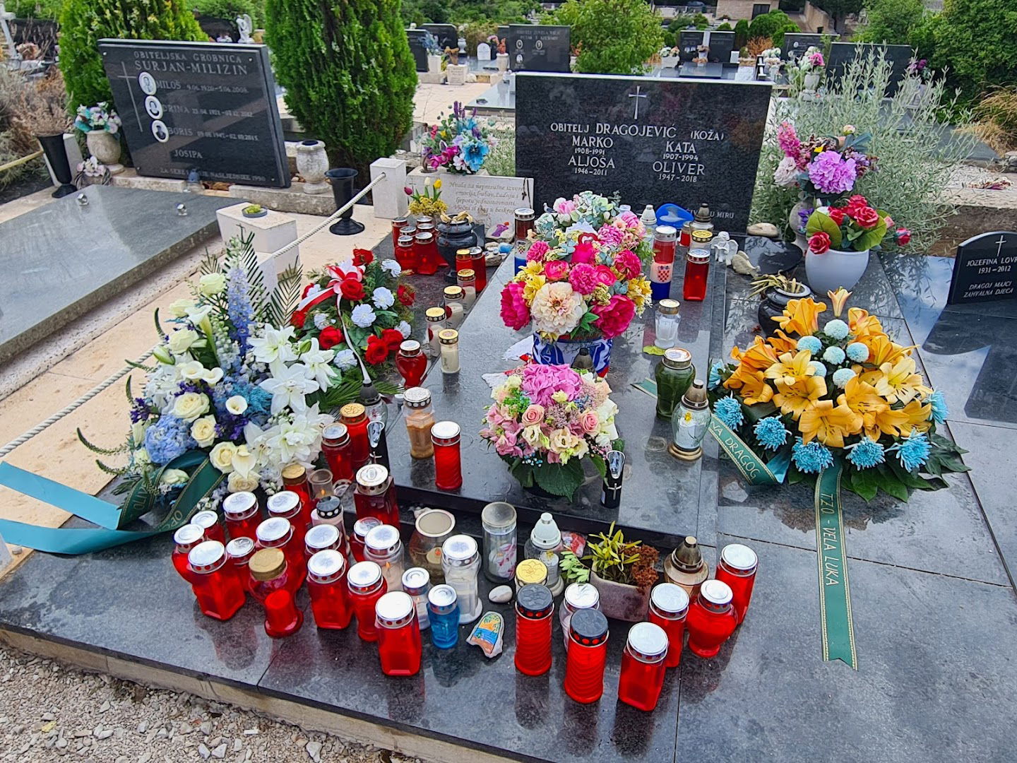 Grobno mjesto Olivera Dragojevića