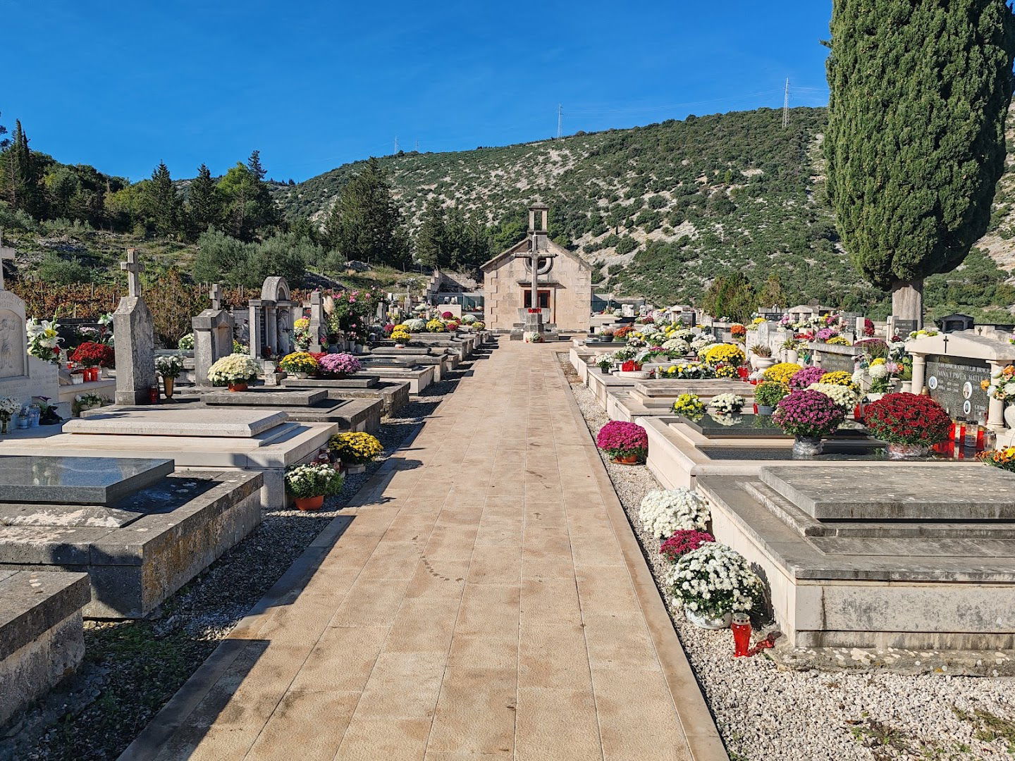 Dol (2) cemetery