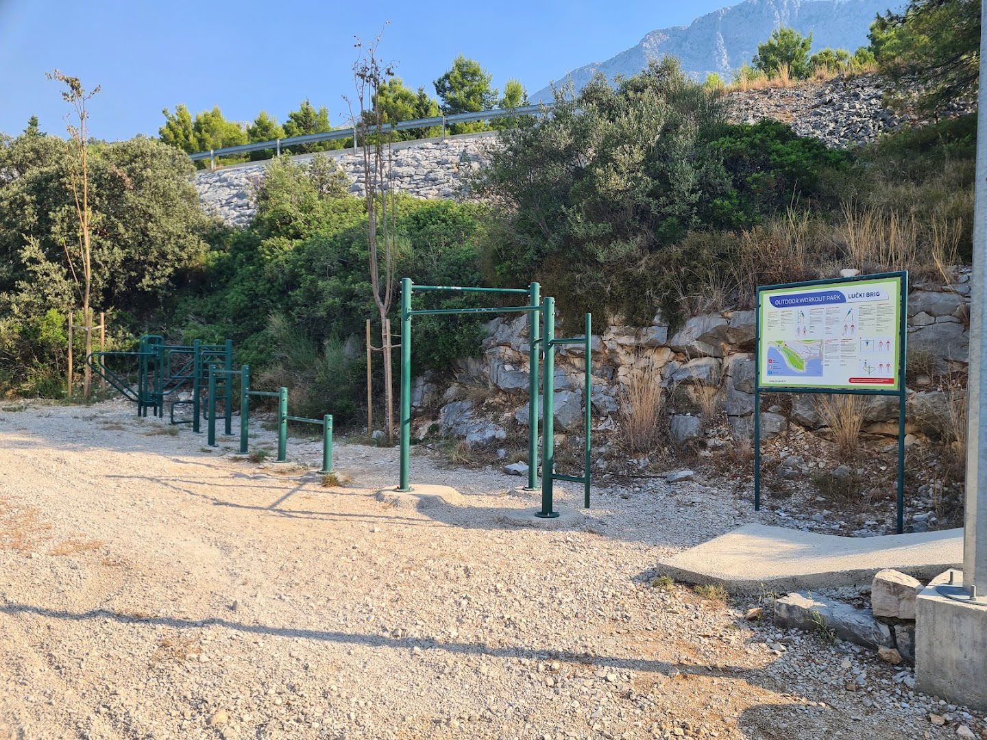 OUTDOOR WORKOUT PARK