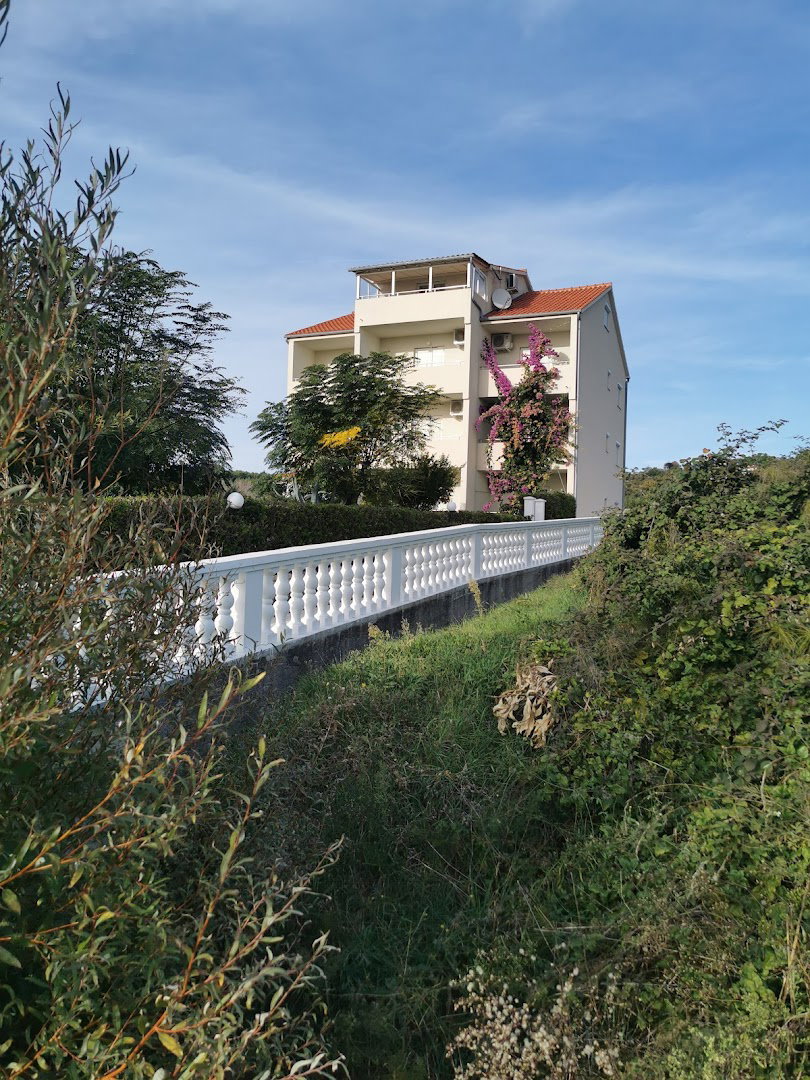 APARTMENT HAUS MANUELA