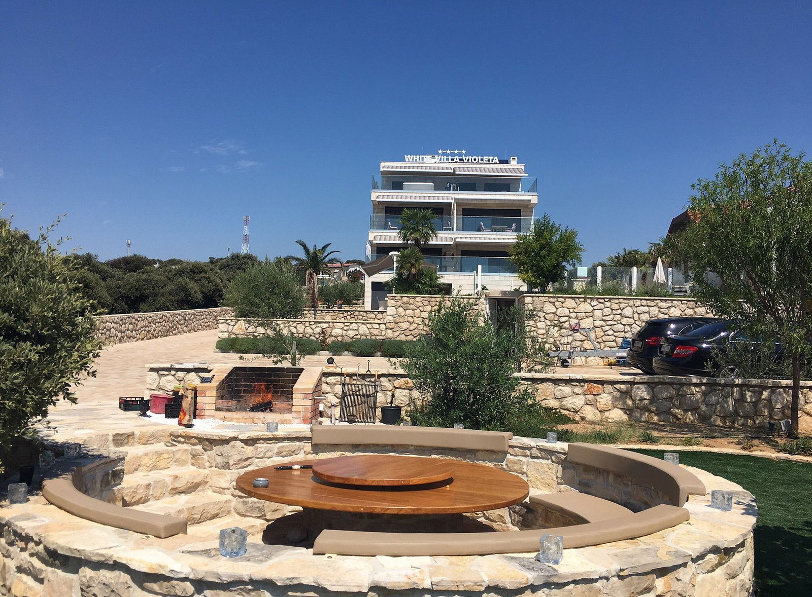 Luxury Apartments White Villa Violeta