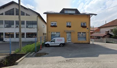 AUTOPRIJEVOZNIK, VL. MARIJO HADAŠ