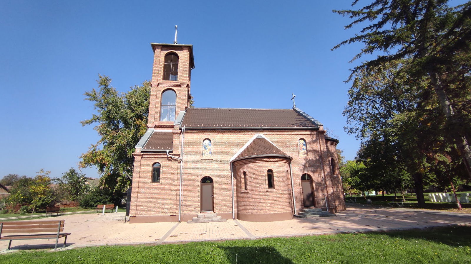 Српска православна црква Свете Тројице