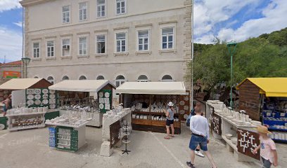 Elementary School Pucisca