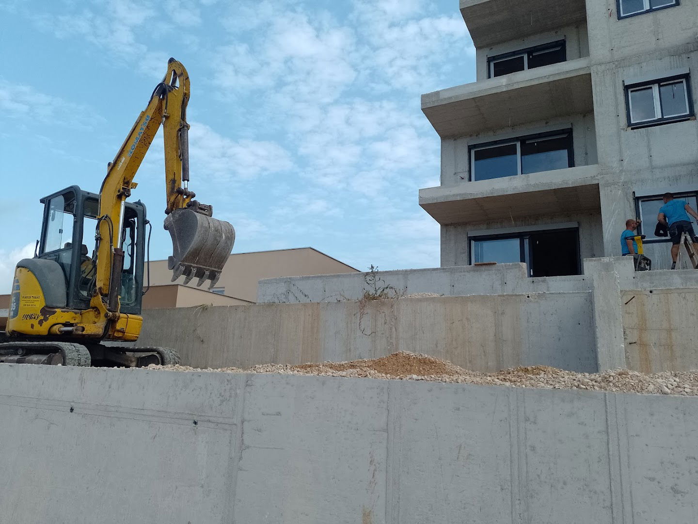 MLADEN TRANS, PRIJEVOZ I ISKOPI VL.MLADEN FILIPOVIĆ