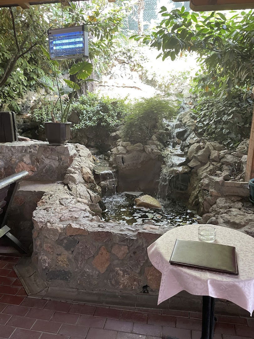 Mika Alas Fish Restaurant