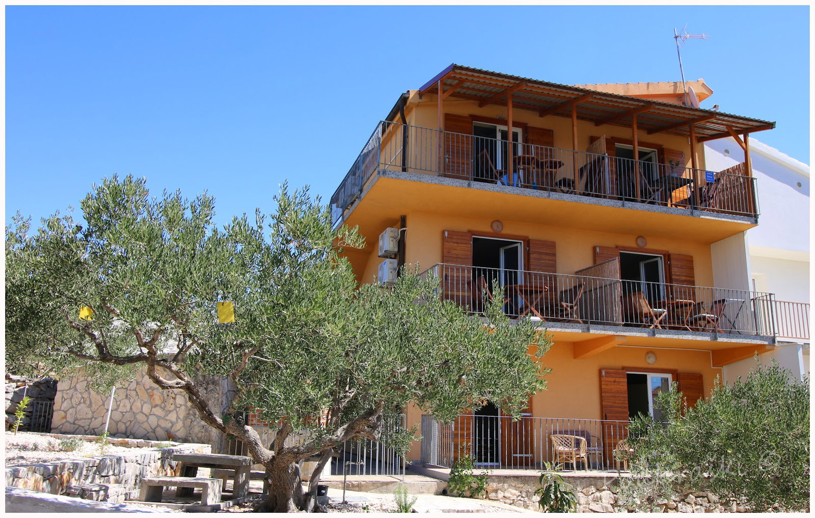 Primošten Apartments