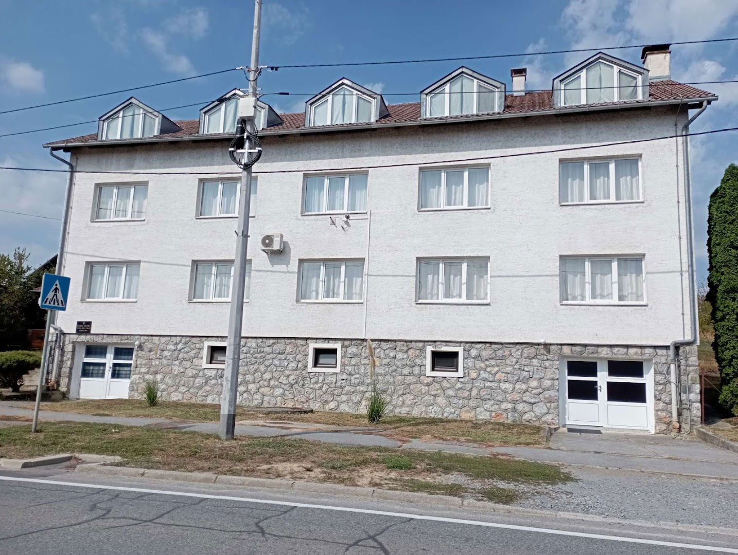 Srednja škola Pakrac - Ženski dom