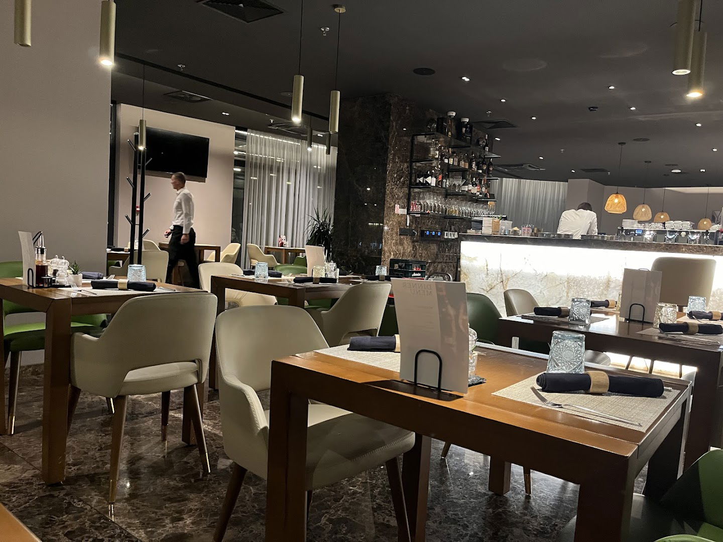 City Restaurant & Bar