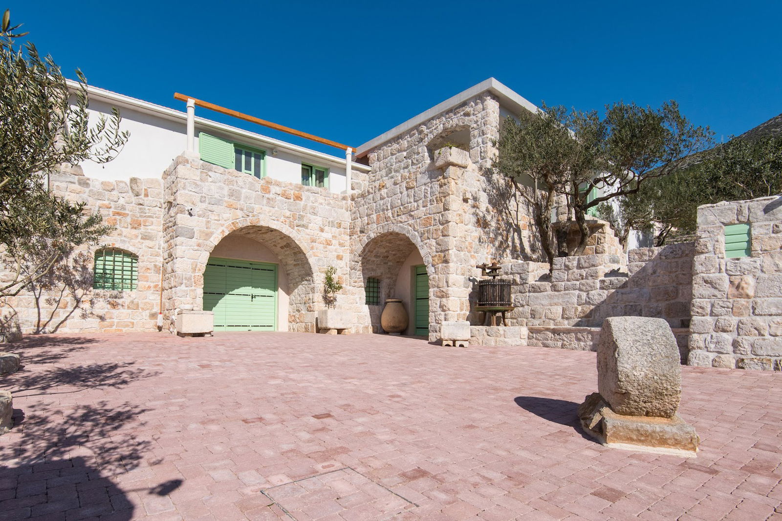 Boutoque Winery Mikulic