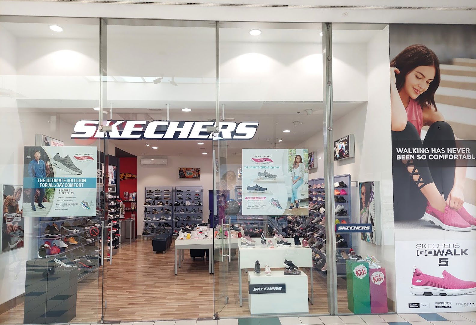 Skechers