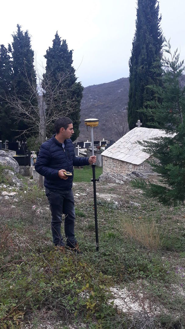 Spomen-obilježje žrtvama ratova i poraća s Drinovačkog Brda