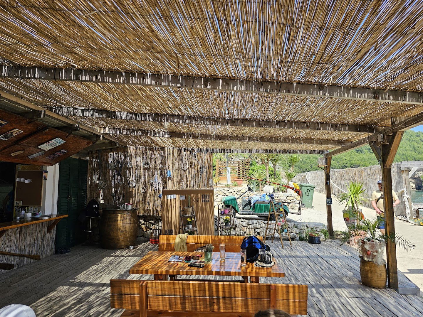 Sunj Beach Restaurant