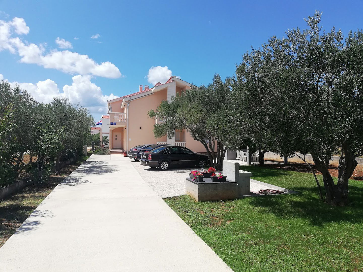 Apartments "Zvone", Sukošan