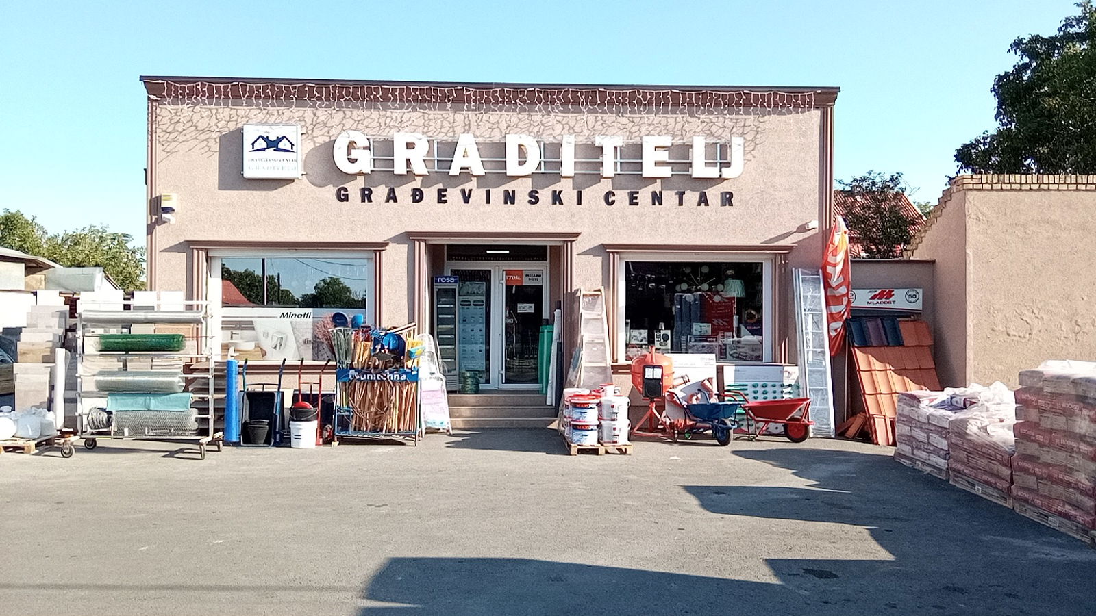 Gradjevinski centar ,,GRADITELJ"