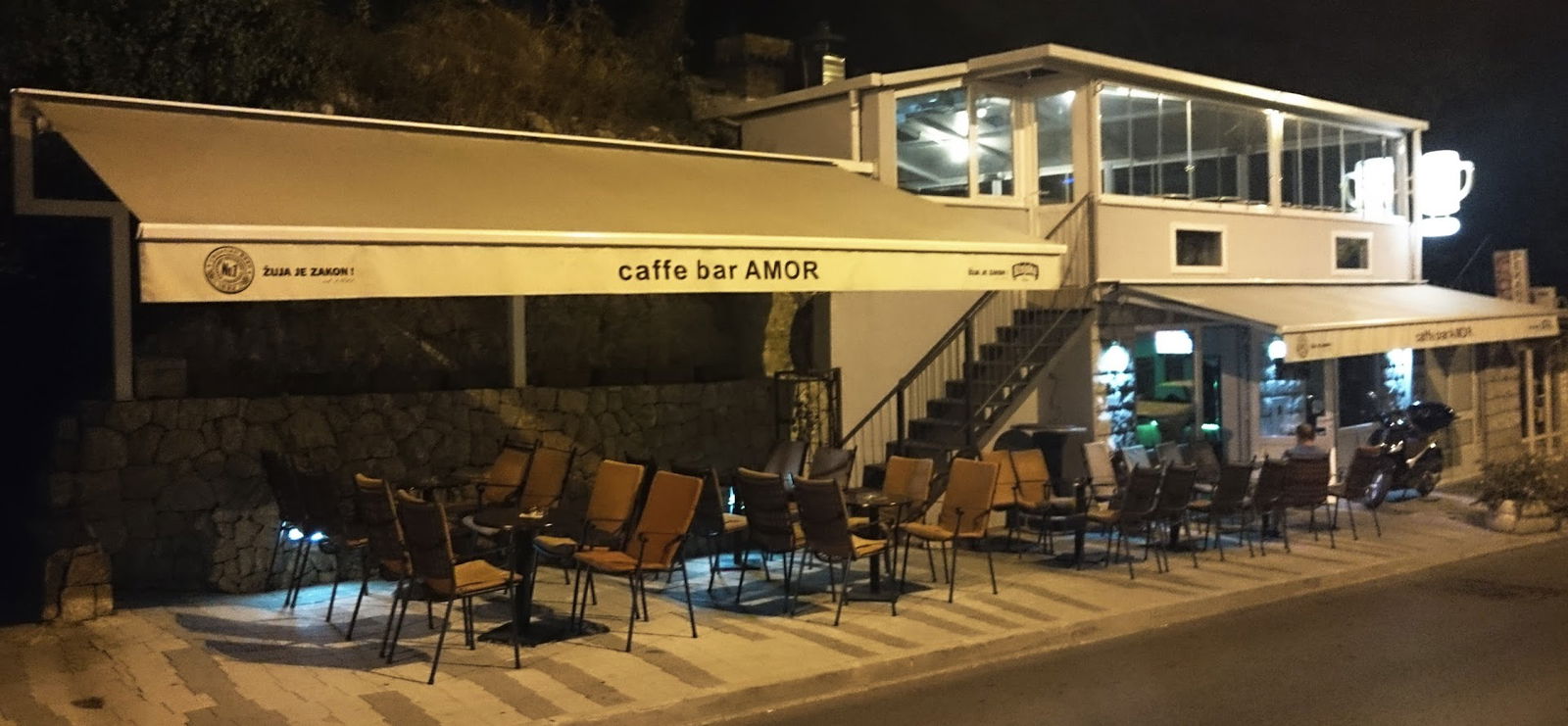 Caffe & Night Bar AMOR