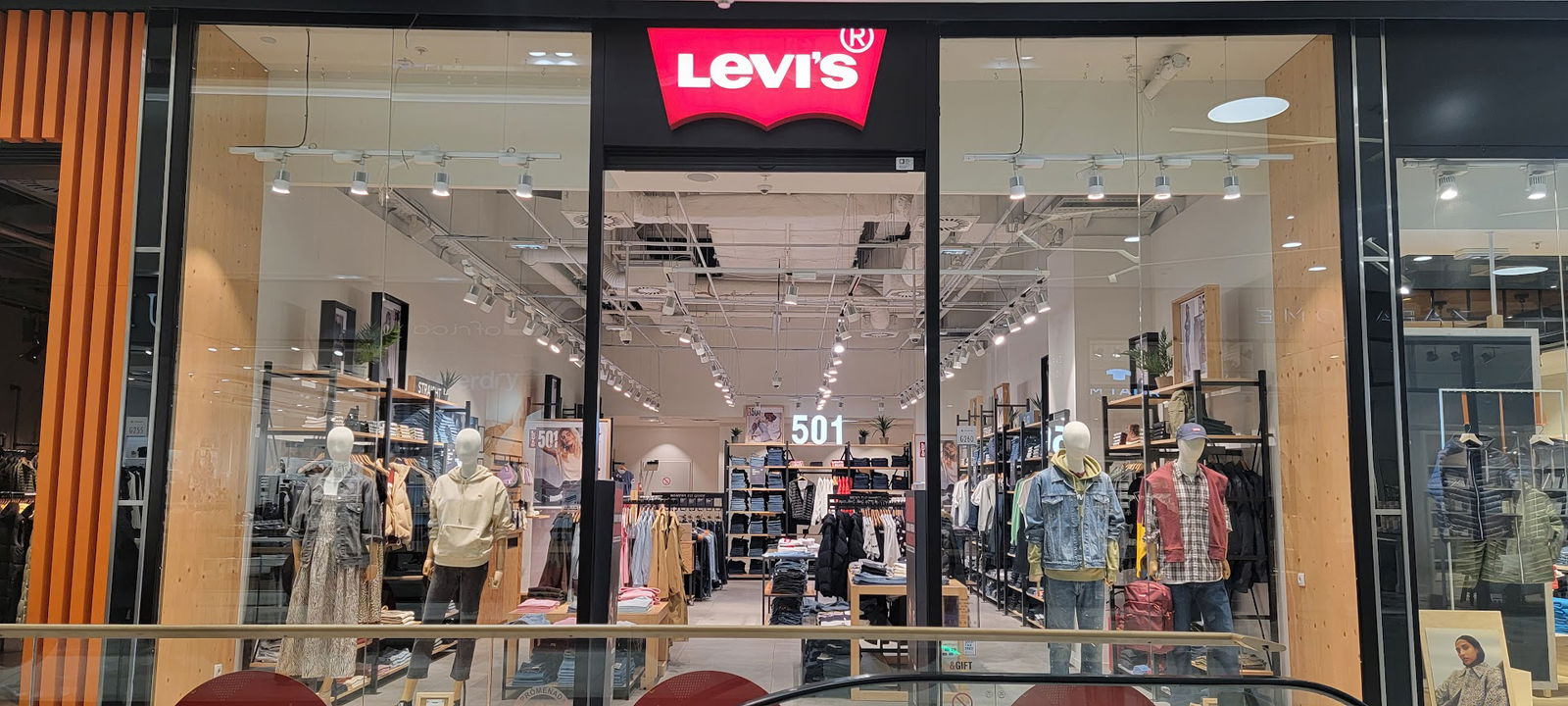 Levis