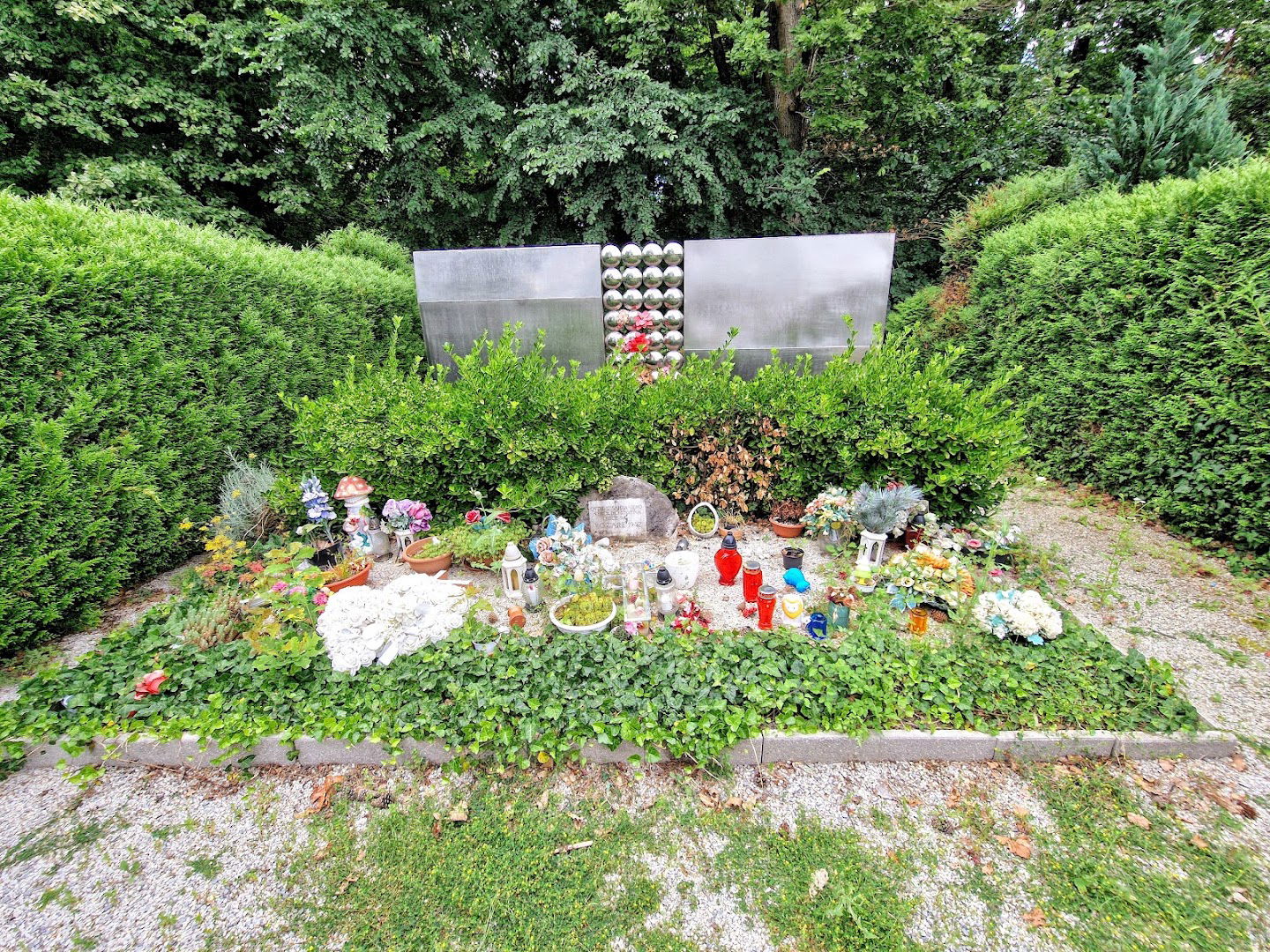 Spomenik ubijenoj djeci sa Kozare