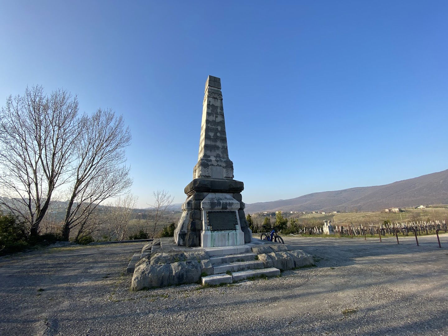 Cimitero dei Quattro Generali (Obelisco Quota 172)