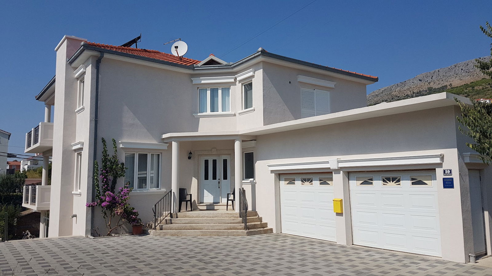 Maple Leaf apartments