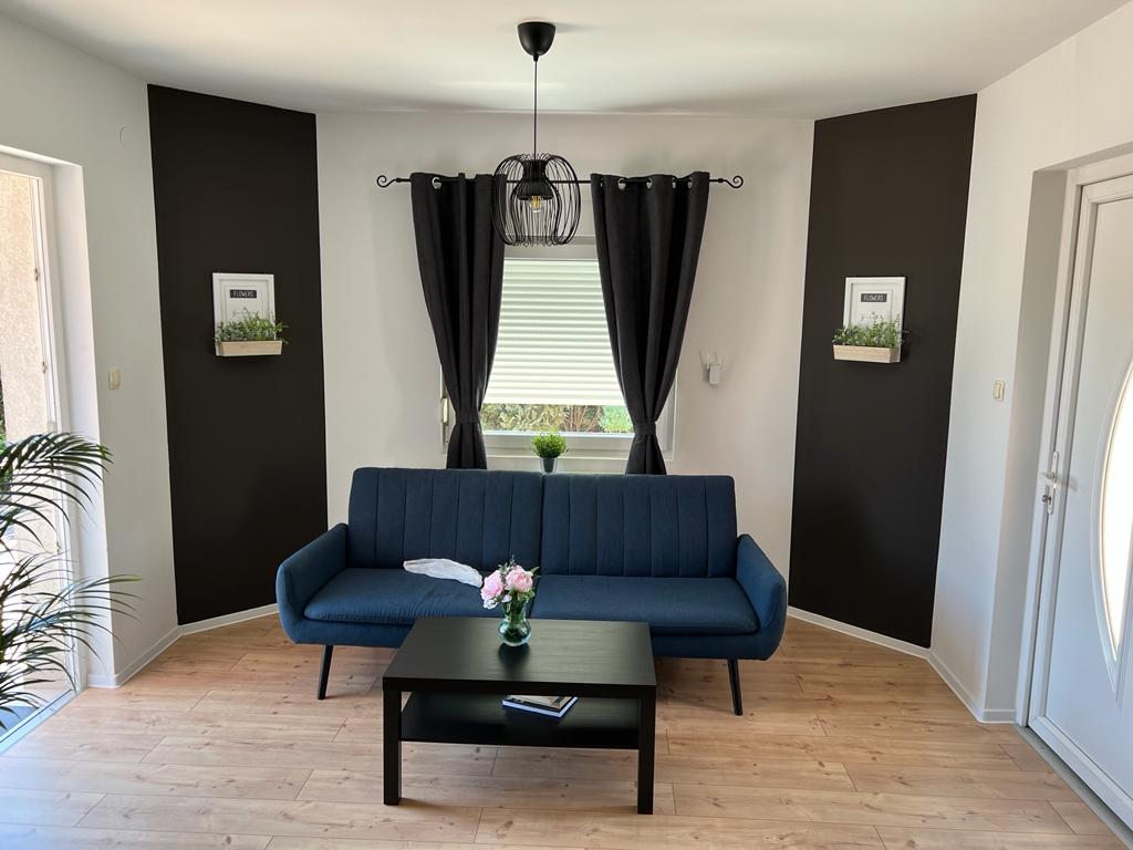 FOUR STARS APARTMENT NEAR THE AIRPORT