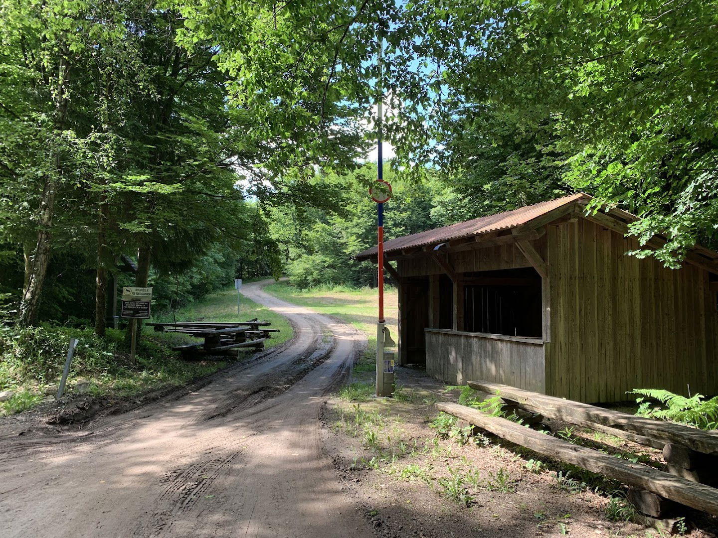 Lovačka kuća na granici