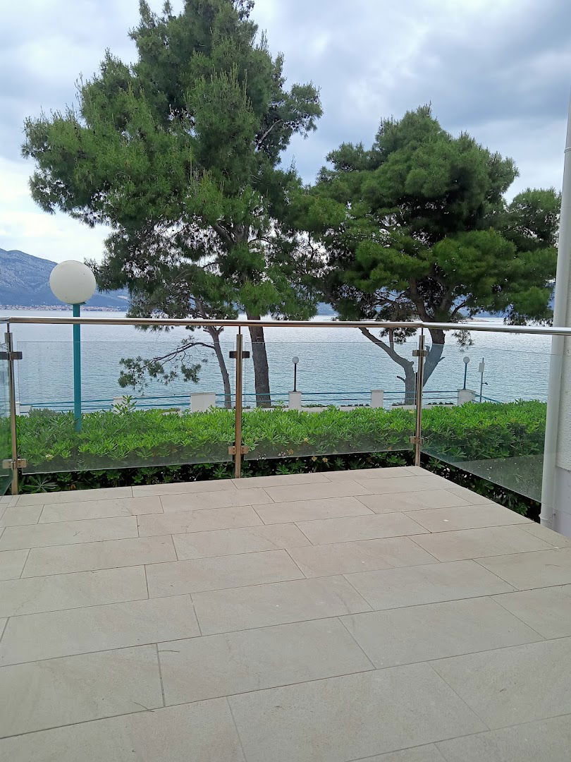 Lumbarda terrace apartment