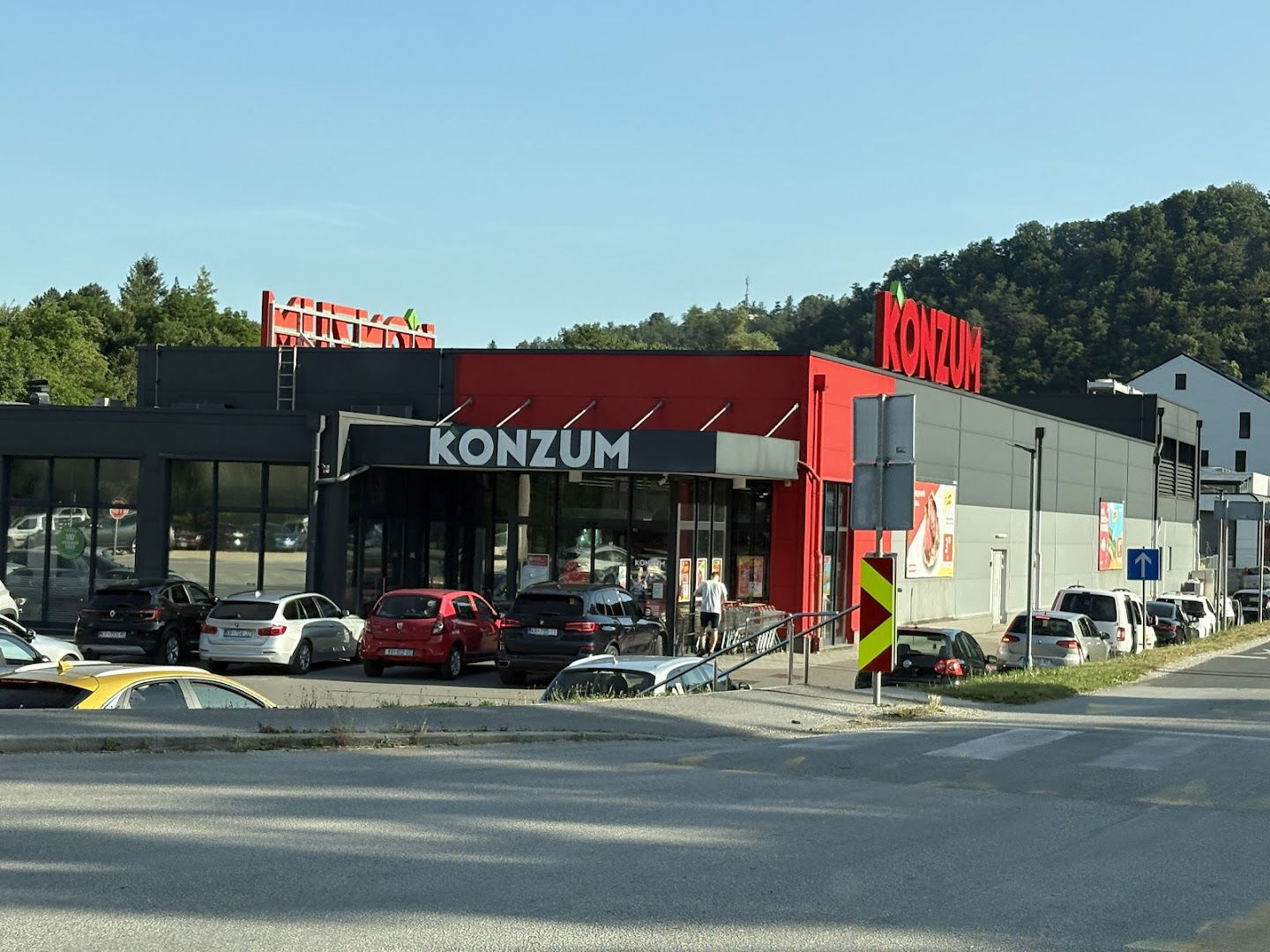 Maxi Konzum