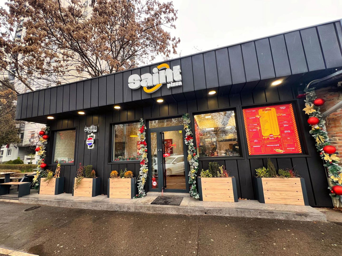 Saint pizza Gandijeva