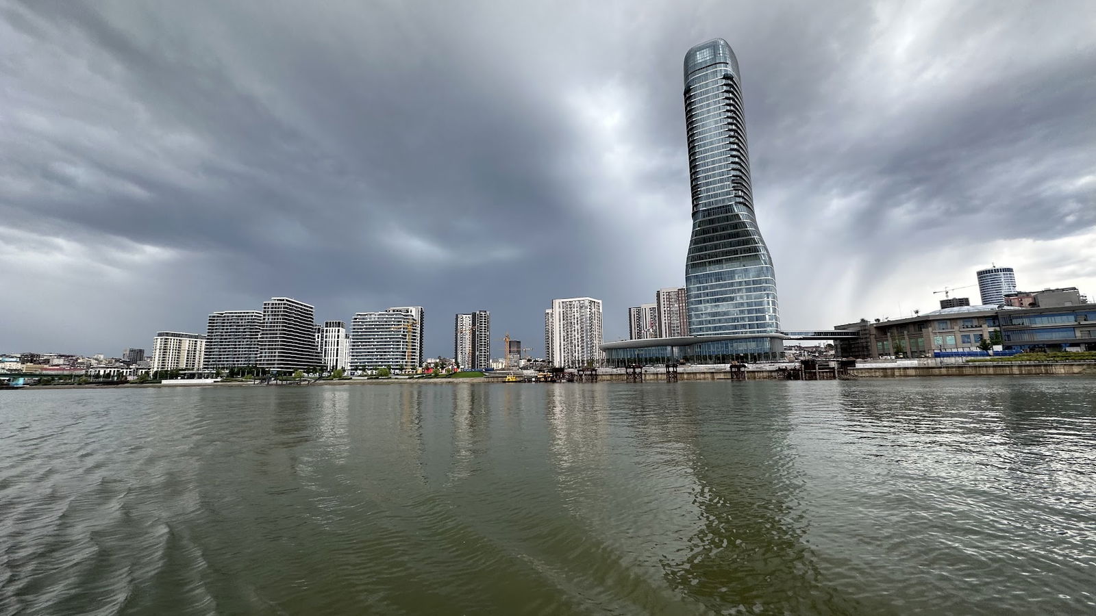 Поглед на реку