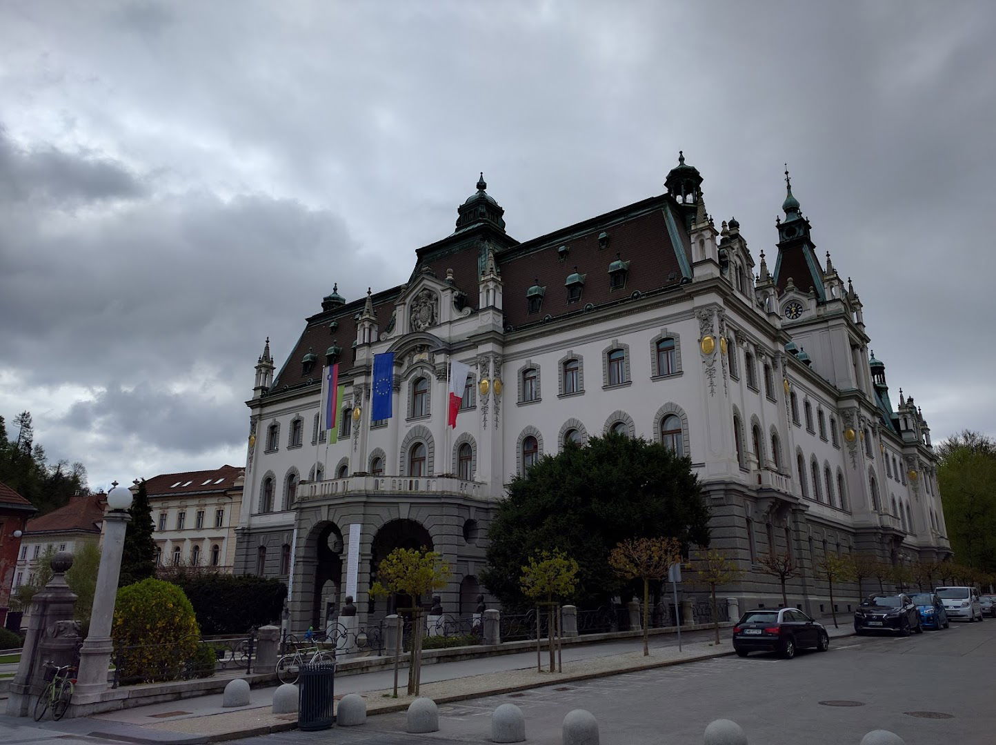 APZ Tone Tomšič University of Ljubljana