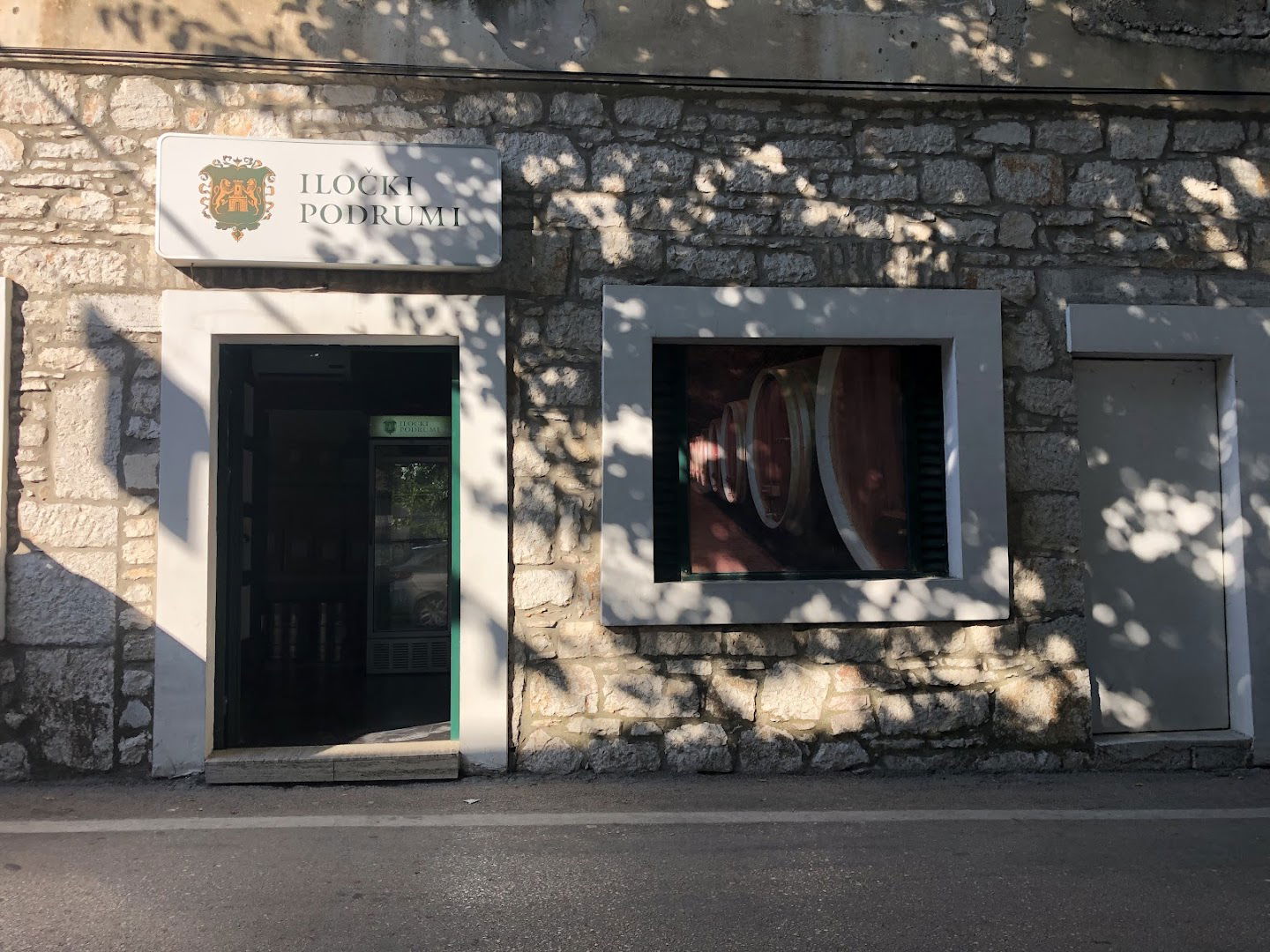 Iloćki Podrumi winery