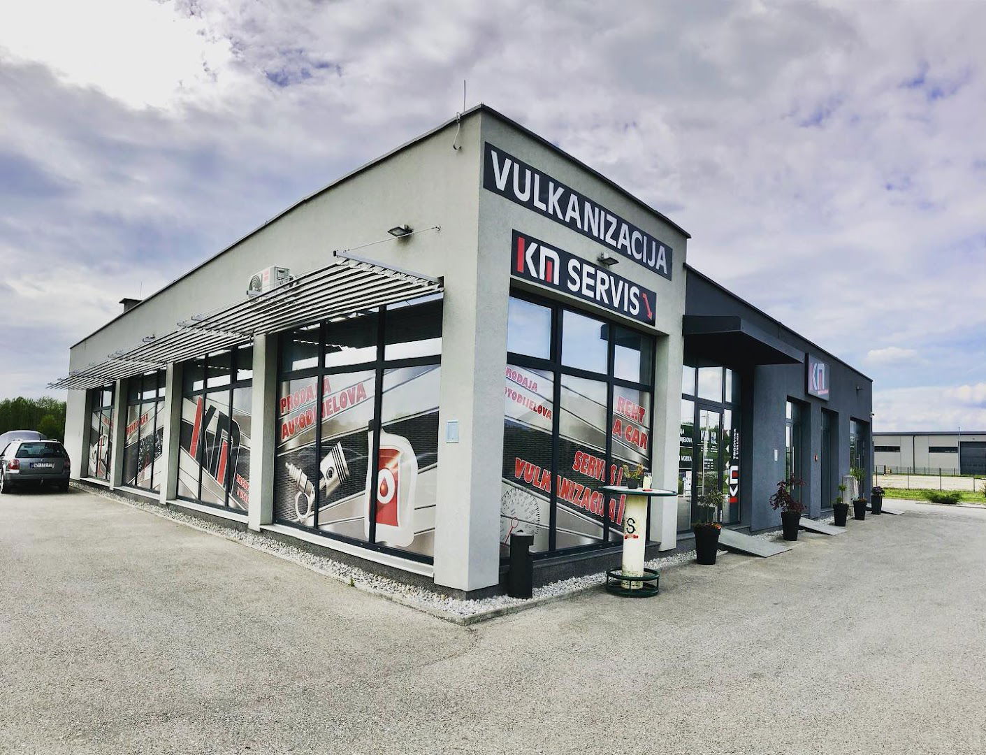 KM TRGOVINA I USLUGE