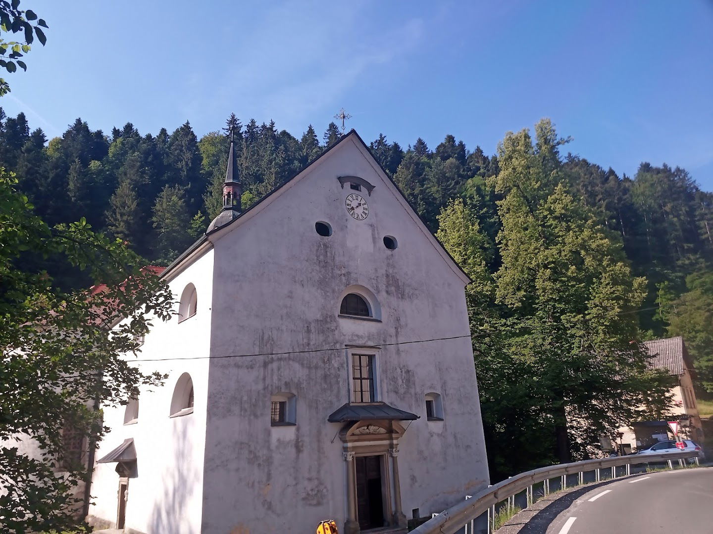 Župnijska cerkev sv. Marije Pomočnice